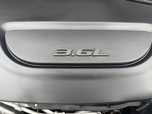 Certified 2024 Chrysler Pacifica Limited image 14