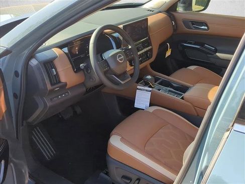 New 2026 Nissan Pathfinder Platinum w/ Cargo Package FWD image 9
