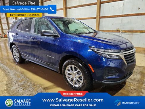 Used 2022 Chevrolet Equinox LS w/ LS Convenience Package AWD/4WD image 5