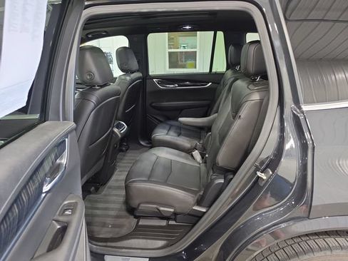 Used 2020 Cadillac XT6 Premium Luxury AWD/4WD image 27