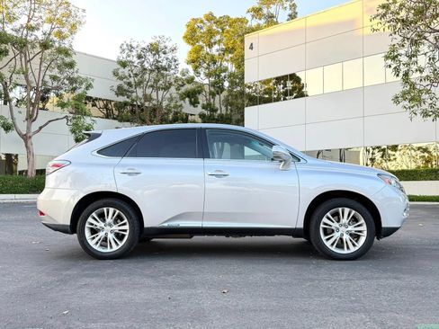 Used 2010 Lexus RX 450h 2WD image 3