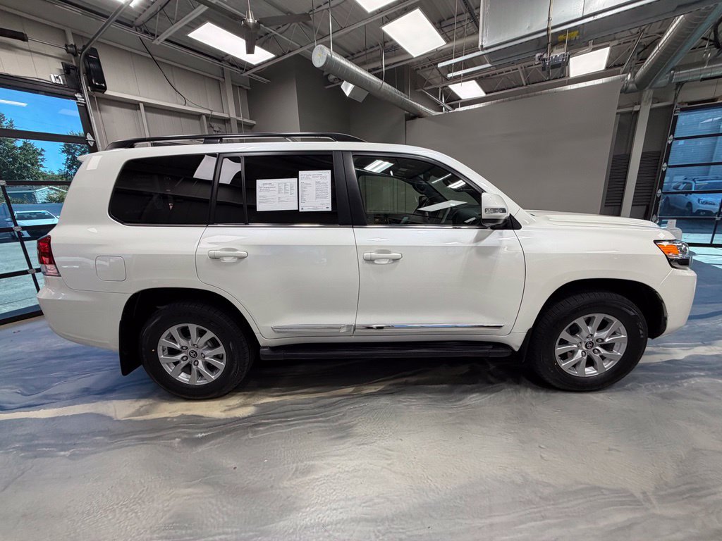 Used 2016 Toyota Land Cruiser AWD/4WD image 43