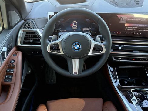 New 2026 BMW 330i xDrive Sedan w/ Premium Package AWD/4WD image 15