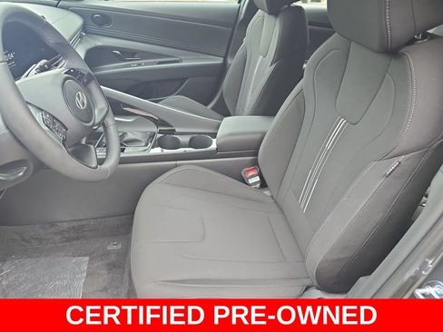 Certified 2025 Hyundai Elantra SEL FWD image 15