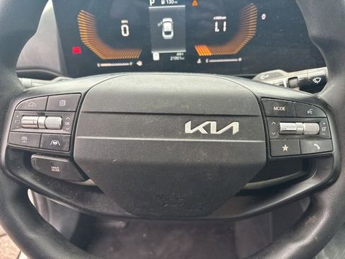 Certified 2025 Kia K4 LXS image 10