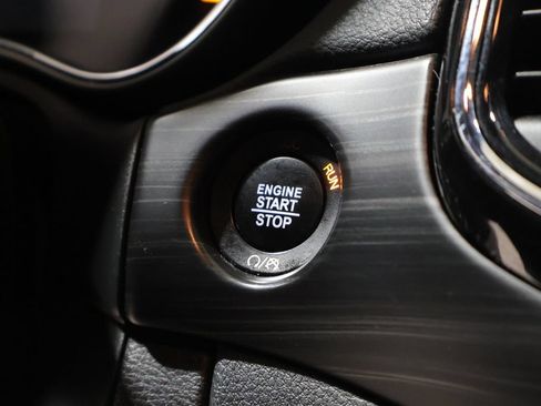 Used 2020 Jeep Grand Cherokee Altitude AWD/4WD image 26