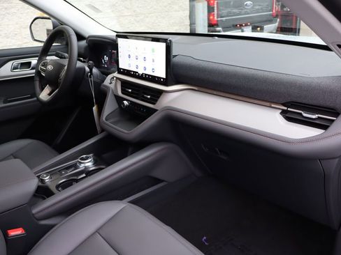New 2026 Ford Explorer Active AWD/4WD image 35