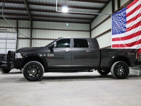 Used 2018 RAM 2500 Laramie w/ Off Road Package AWD/4WD image 5