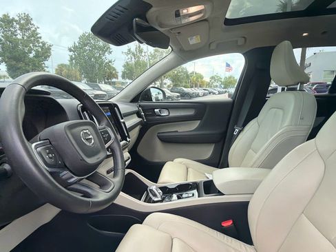 Used 2023 Volvo XC40 B5 Ultimate w/ Climate Package AWD/4WD image 33