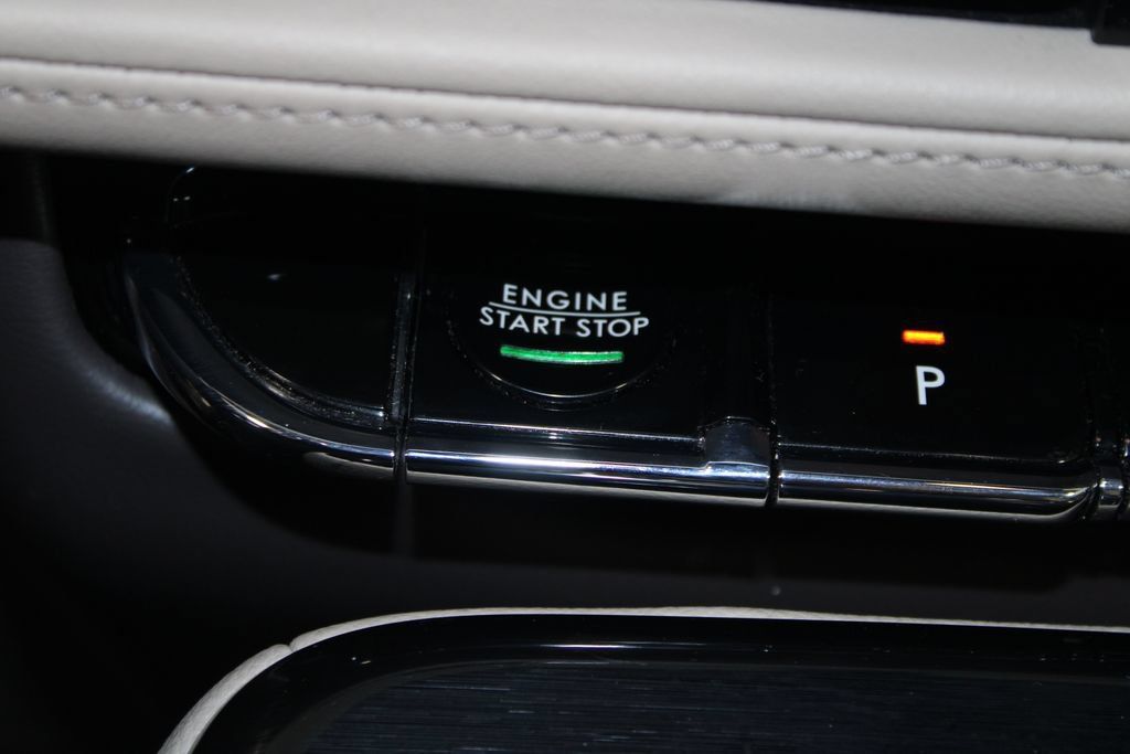 Used 2023 Lincoln Nautilus Reserve AWD/4WD image 43