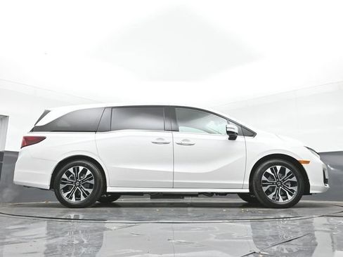 Used 2025 Honda Odyssey Elite image 38