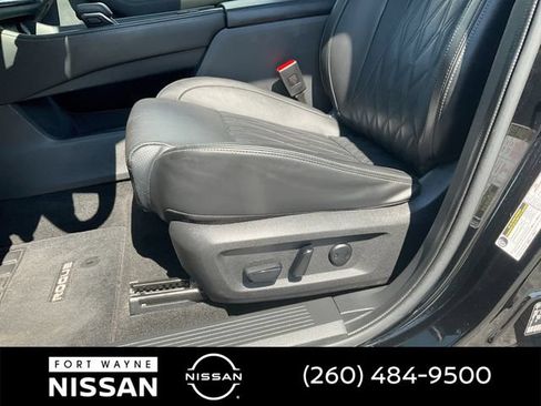 Used 2023 Nissan Rogue Platinum w/ Platinum Premium Package AWD/4WD image 30