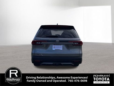 New 2026 Toyota Grand Highlander Platinum image 5