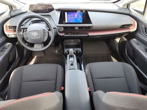 Used 2024 Toyota Prius Prime SE image 13