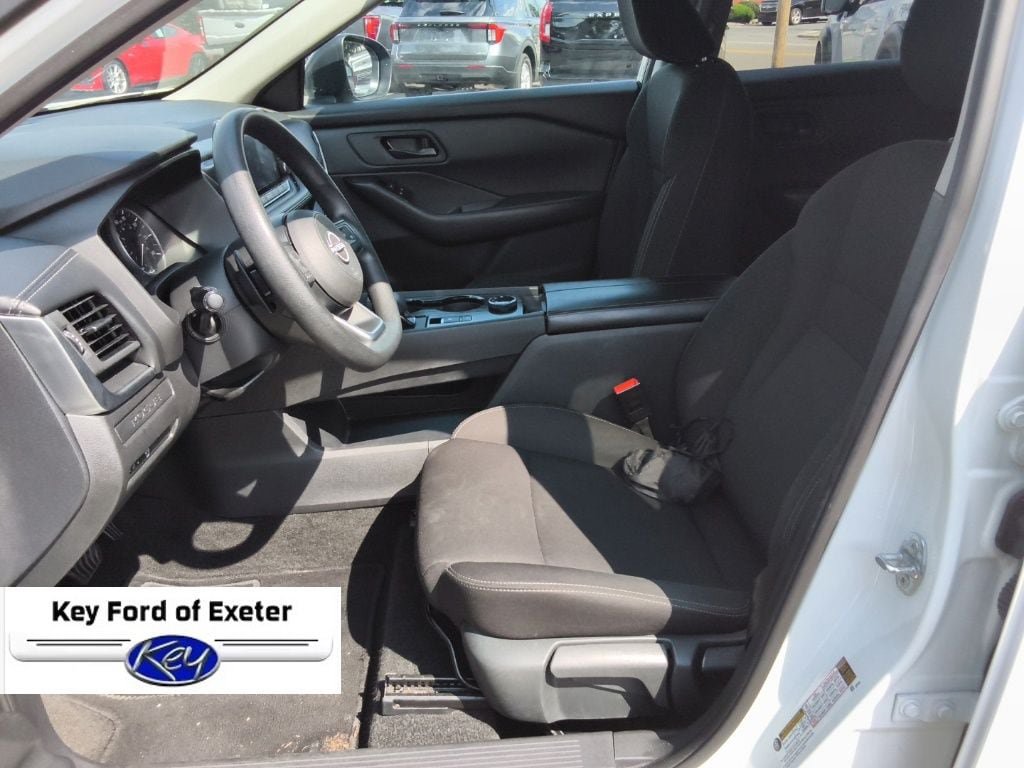 Used 2024 Nissan Rogue S AWD/4WD image 21