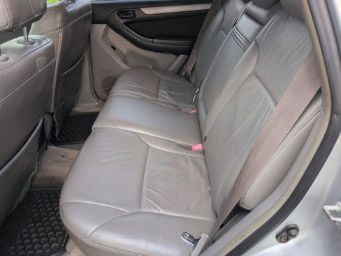 Used 2004 Toyota 4Runner SR5 image 6