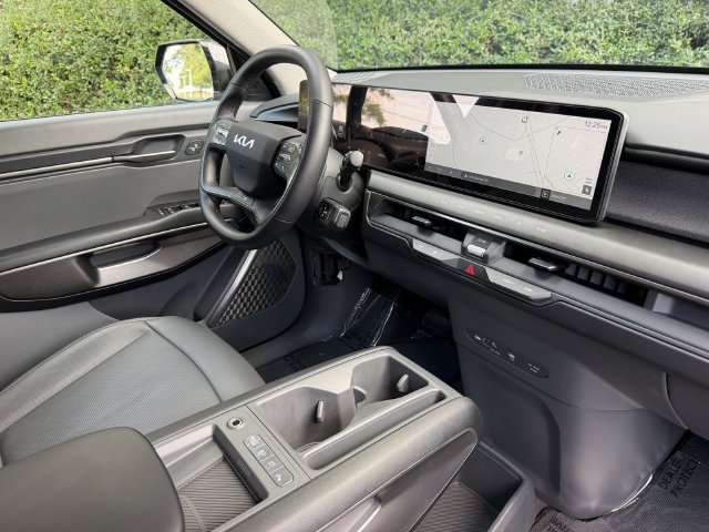 Certified 2026 Kia EV9 Light RWD image 50