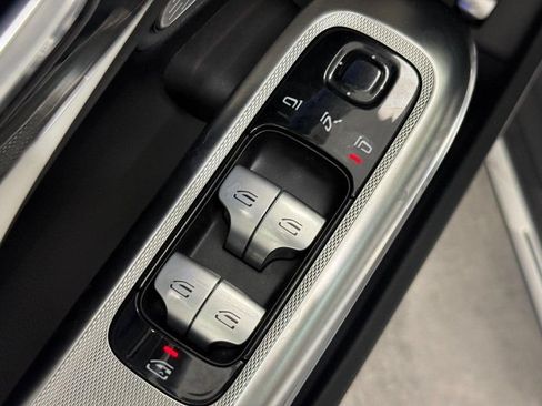 Used 2026 Mercedes-Benz E 450 4MATIC All-Terrain Wagon image 19