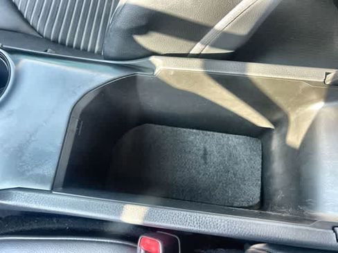 Used 2019 Toyota Camry SE FWD image 27