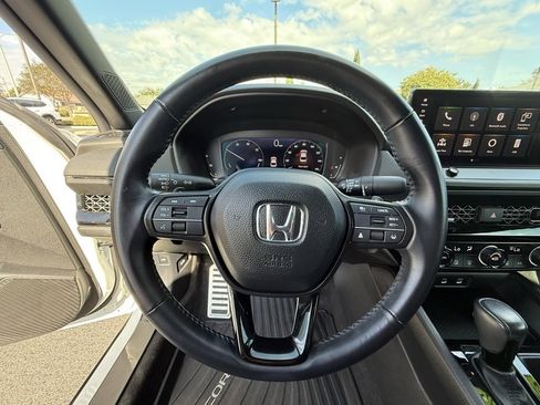 Used 2023 Honda Accord Sport image 14