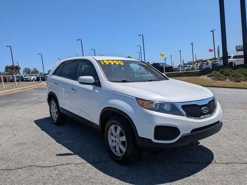 Used 2011 Kia Sorento LX image 3