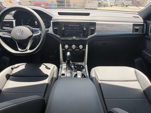 Used 2023 Volkswagen Atlas Cross Sport SE w/ Panoramic Sunroof Package FWD image 26