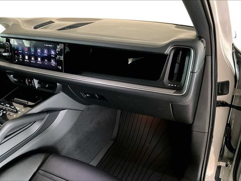 New 2026 Porsche Cayenne AWD/4WD image 22