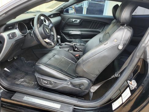Used 2015 Ford Mustang Premium RWD image 26
