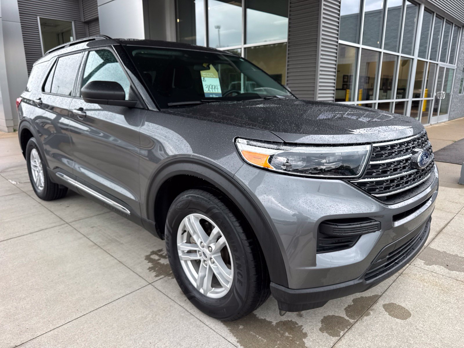 Certified 2024 Ford Explorer XLT w/ Class IV Trailer Tow Package AWD/4WD image 10