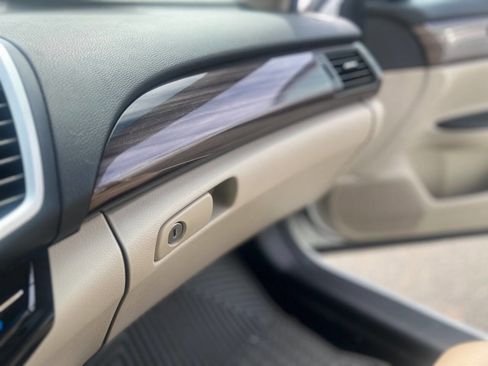 Used 2016 Honda Accord EX-L image 16