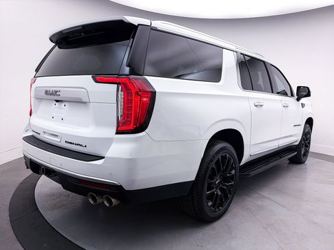 Used 2023 GMC Yukon XL Denali w/ Max Trailering Package image 17