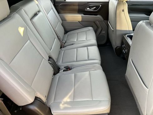 Used 2022 Chevrolet Suburban Z71 w/ Off-Road Capability Package AWD/4WD image 27