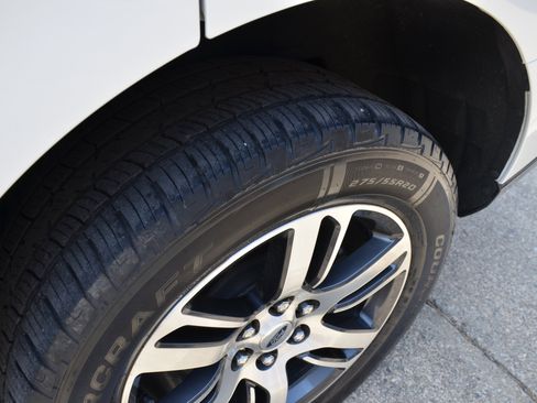Used 2022 Ford Expedition XLT AWD/4WD image 16