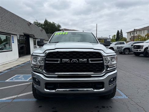 Used 2024 RAM 3500 Big Horn AWD/4WD image 2