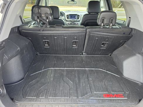 Used 2018 GMC Terrain SLT w/ Infotainment Package II image 6