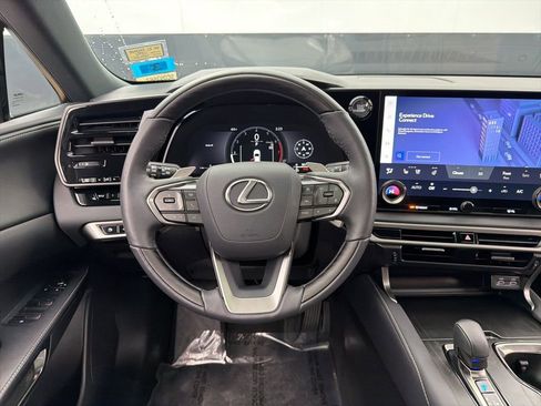 Used 2025 Lexus RX 350 Premium image 9