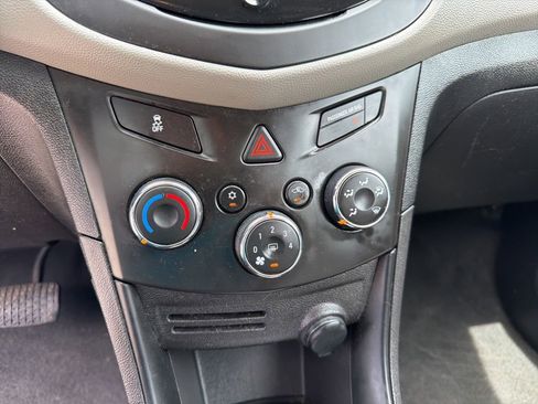 Used 2016 Chevrolet Trax LS FWD image 21