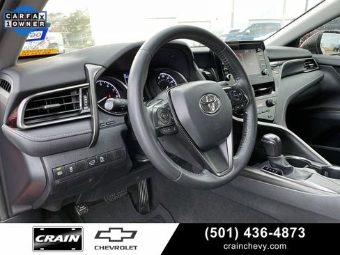 Used 2021 Toyota Camry SE image 9