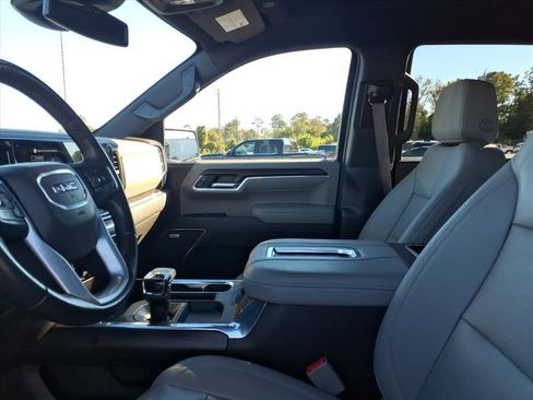 Used 2022 GMC Sierra 1500 SLT w/ SLT Convenience Package image 6