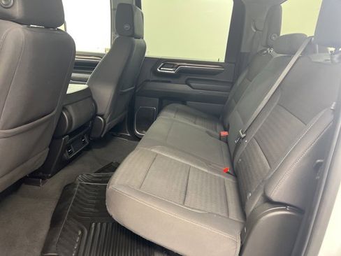 Used 2024 Chevrolet Silverado 3500 LT image 11