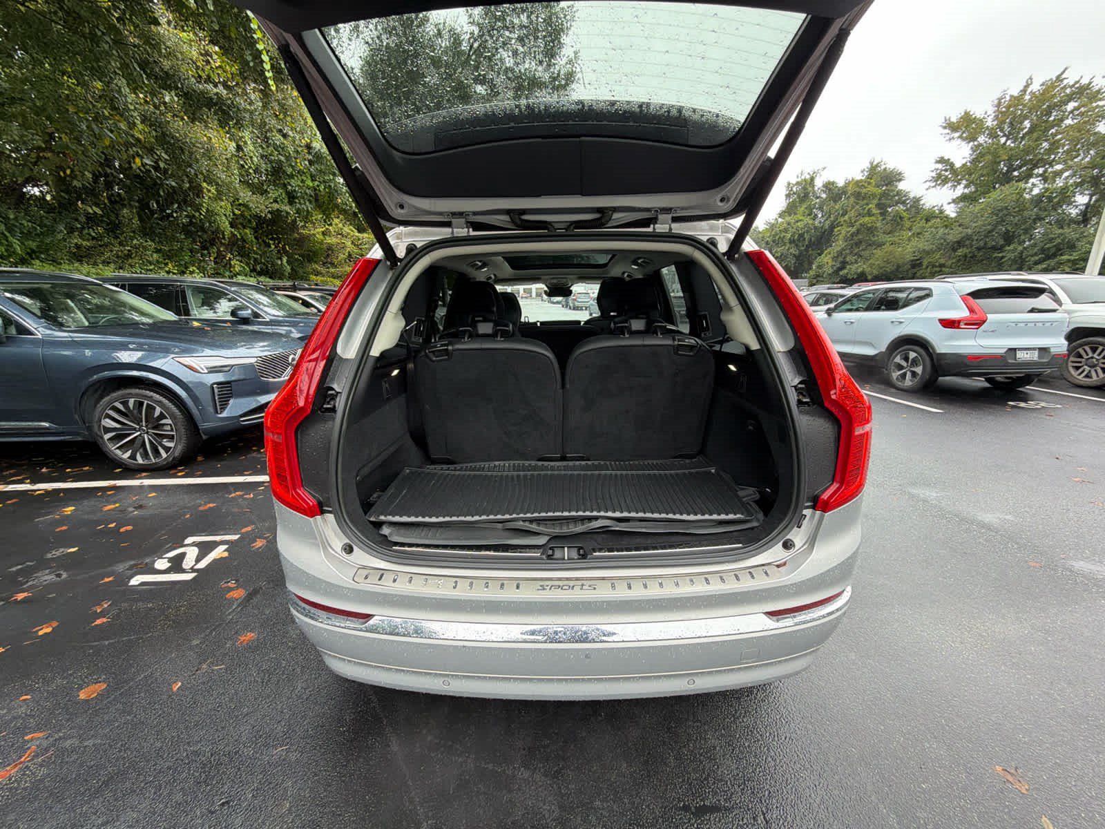 Used 2023 Volvo XC90 T8 Plus AWD/4WD image 24