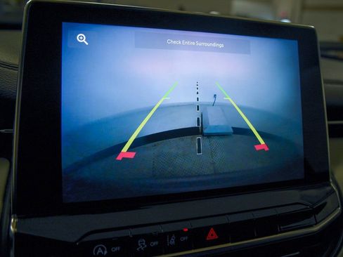 Used 2022 Jeep Compass Limited image 23