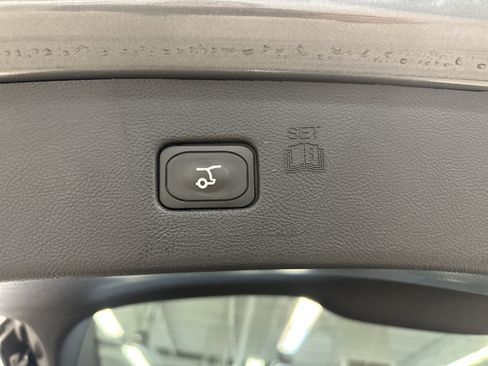 Used 2024 Ford Edge SEL w/ Convenience Package image 29