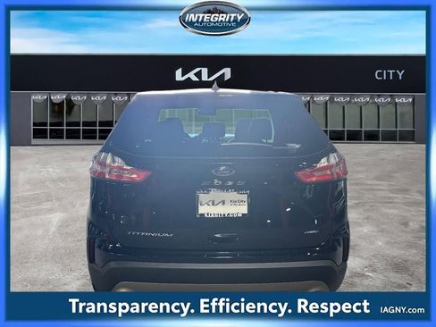 Used 2023 Ford Edge Titanium image 6