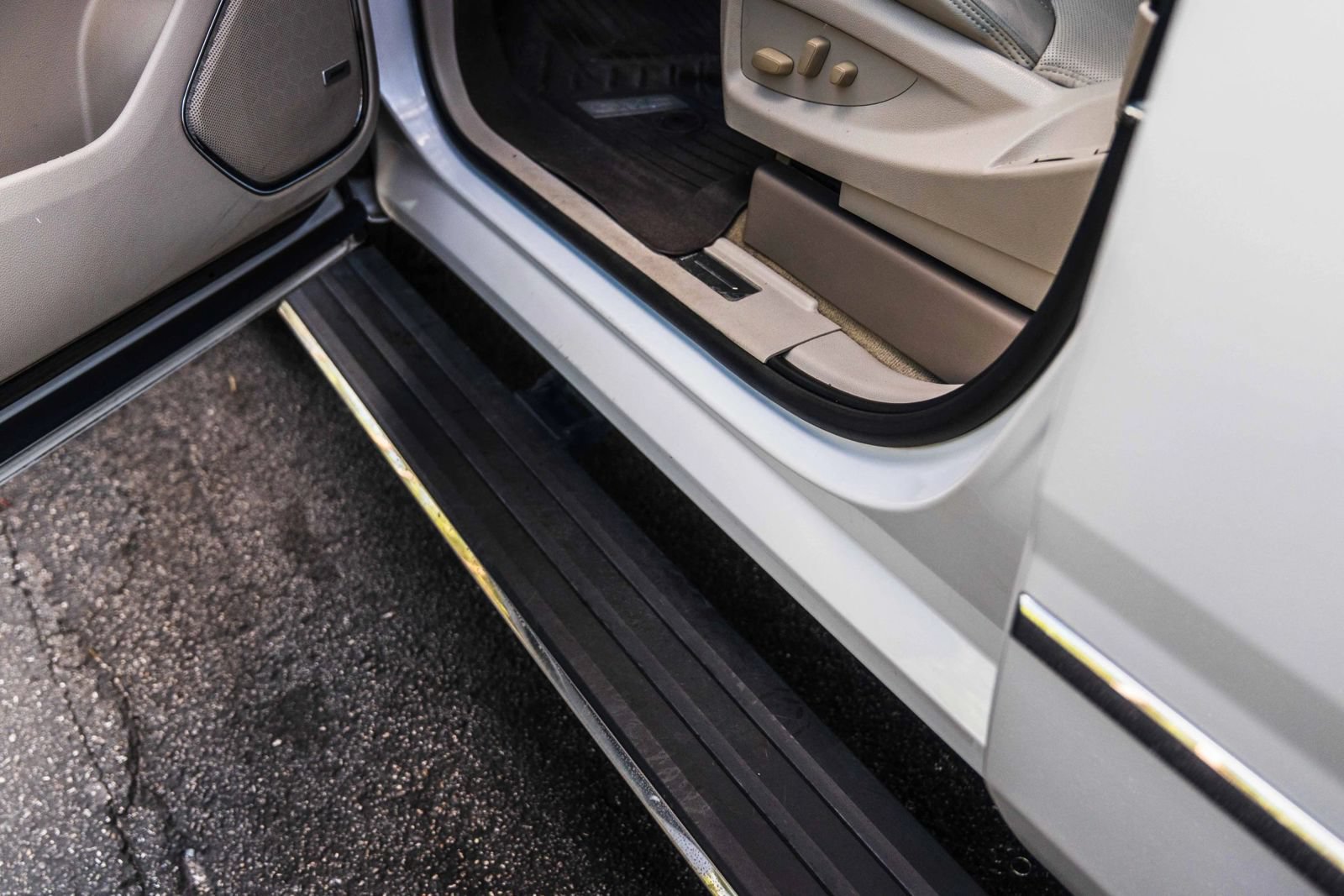 Used 2018 GMC Yukon Denali w/ Open Road Package RWD image 20