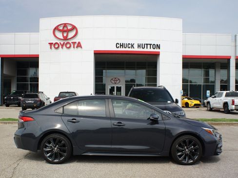 Used 2026 Toyota Corolla SE FWD image 1