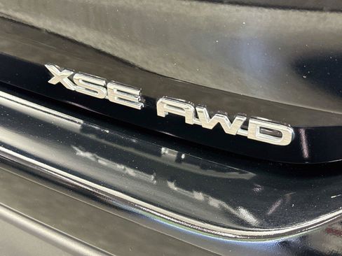 Used 2025 Toyota Highlander XSE AWD/4WD image 15