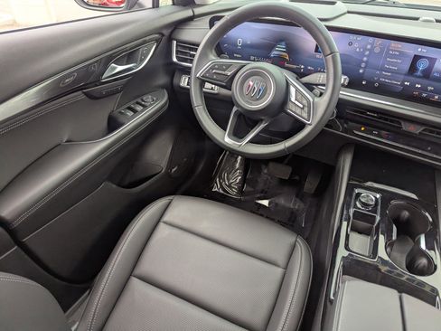 Used 2025 Buick Envision Preferred image 17