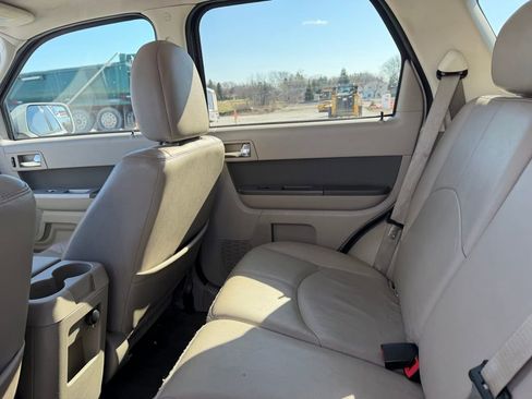 Used 2014 BMW 528i xDrive Sedan image 4