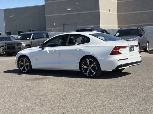 Used 2024 Volvo S60 B5 Core AWD/4WD image 9